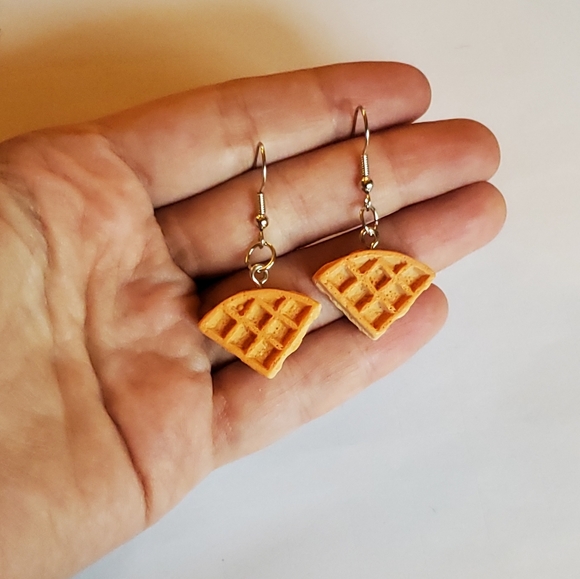 NWOT Waffle Earrings - Picture 3 of 5